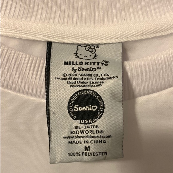 Hello Kitty White Sweatshirt Medium - Picture 2 of 6